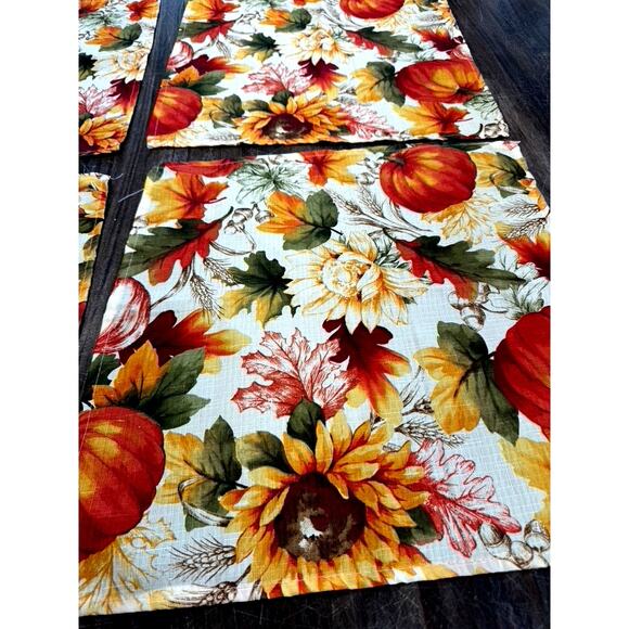 Set Of 4 Fall Napkins ,17x 17, Looks new but no tags - Picture 9 of 11